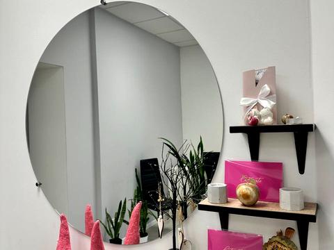 комерційна за адресою Лісова вул., 6