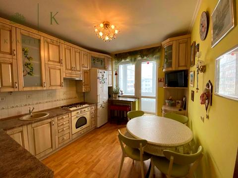 квартира за адресою Головацького Я., 23