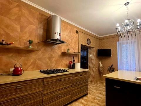 будинок за адресою Центральна вул.