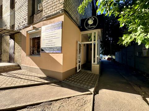комерційна за адресою Космонавтів вул., 128
