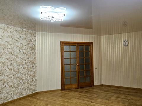 квартира за адресою Анни Ахматової вул., 11