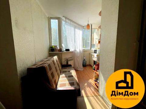 квартира за адресою Миколи Хвильового вул., 1