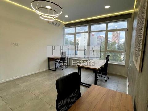 комерційна за адресою Кловський узвіз, 7a