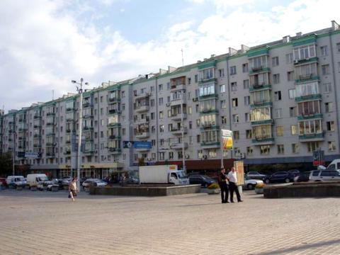 комерційна за адресою Велика Васильківська вул. (Червоноармійська), 114