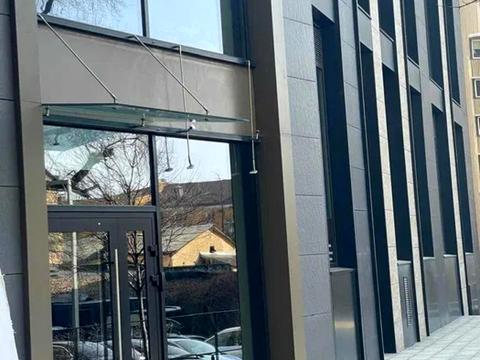 комерційна за адресою Антоновича вул. (Горького), 74