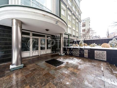 комерційна за адресою Василя Тютюнника вул. (Анрі Барбюса), 28