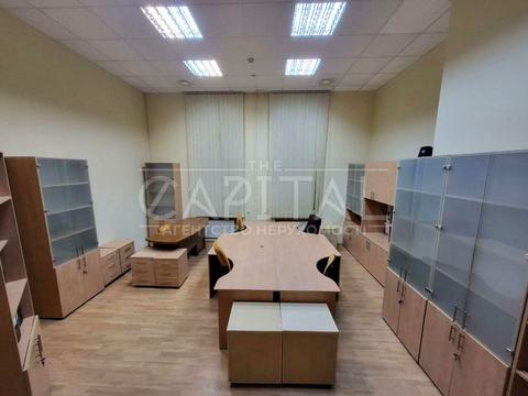 комерційна за адресою Микільсько-Слобідська вул., 2-Б