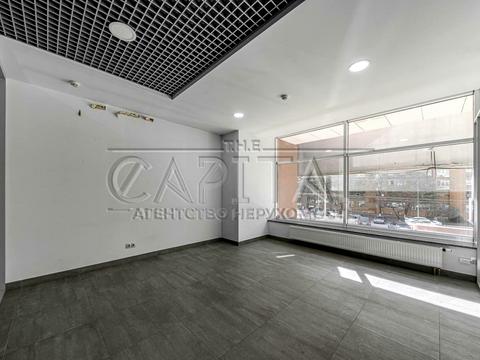 комерційна за адресою Антоновича вул. (Горького), 131