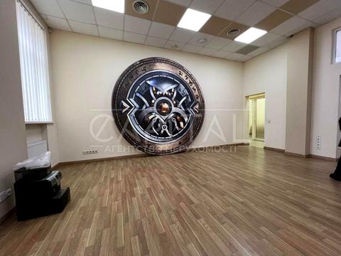 комерційна за адресою Казимира Малевича вул. (Боженка), 54