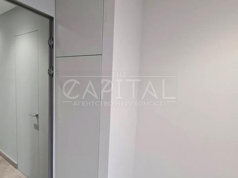 комерційна за адресою Інститутська вул., 16