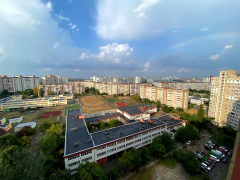 квартира за адресою Червоної Калини просп. (Володимира Маяковського), 1