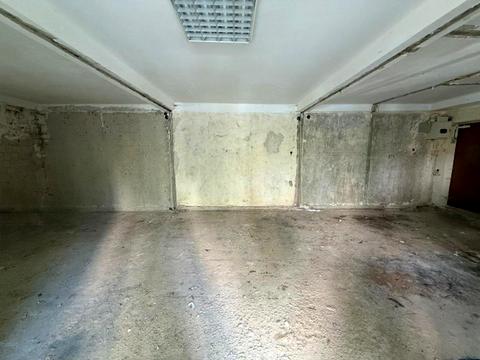 комерційна за адресою Рибальська вул., 11