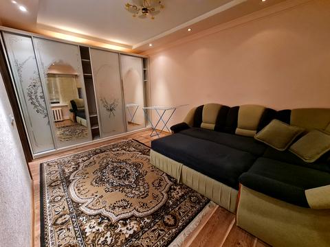 квартира за адресою Зодчих вул., 18