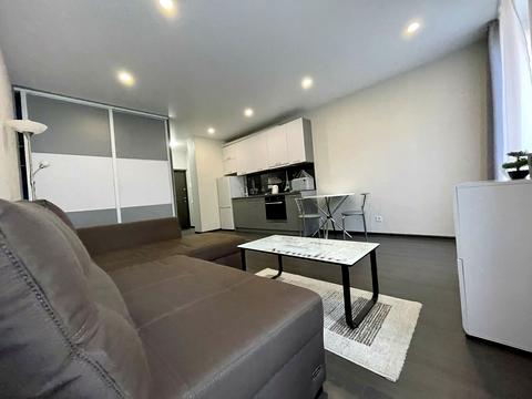 квартира за адресою Соборності просп. (Возз'єднання), 17