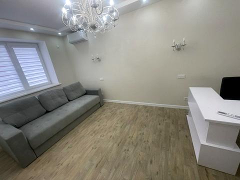 квартира за адресою Андрія Мельника вул., 10