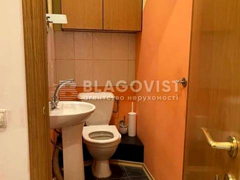 комерційна за адресою Чеховський пров., 9