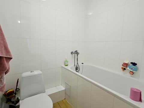 квартира за адресою Володимира Івасюка вул., 7