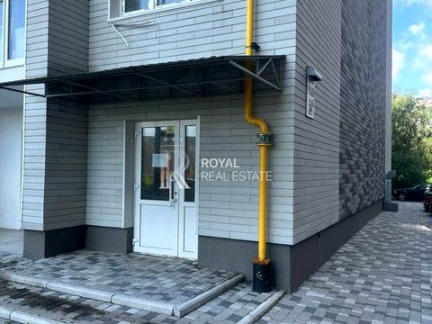комерційна за адресою Ревуцького вул., 54