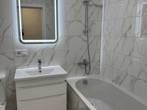 квартира за адресою Миру вул., 12