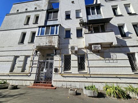 комерційна за адресою Оболонська вул., 7