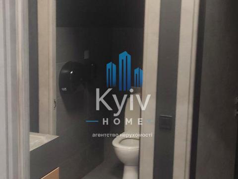 комерційна за адресою Михайла Максимовича вул. (Онуфрія Трутенка), 8