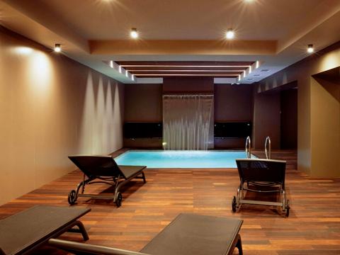 комерційна за адресою Саксаганського вул., 53/8