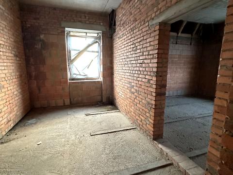 комерційна за адресою Суворова вул., 1