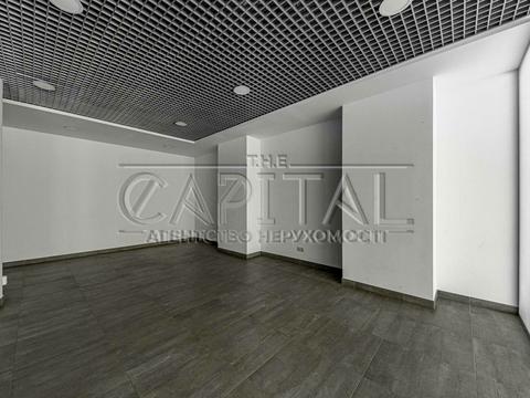 комерційна за адресою Антоновича вул. (Горького), 131