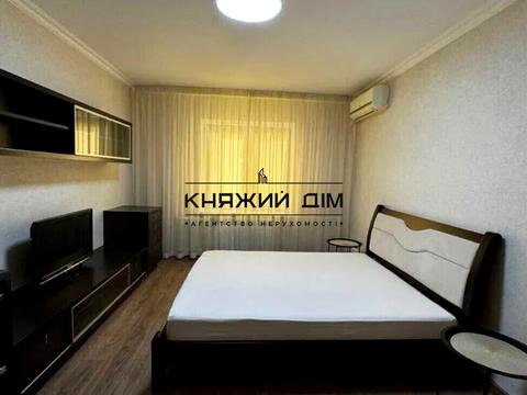 квартира за адресою Драгоманова вул., 1-К