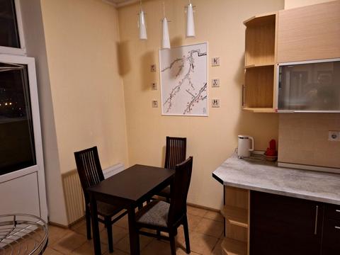 квартира за адресою Дніпровська набережна вул., 26
