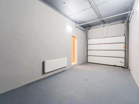 дом по адресу Сержа Лифаря ул. (Олександра Сабурова)