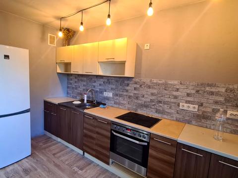квартира за адресою Василя Симоненка вул., 5