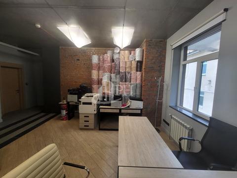 комерційна за адресою Гоголівська вул., 14