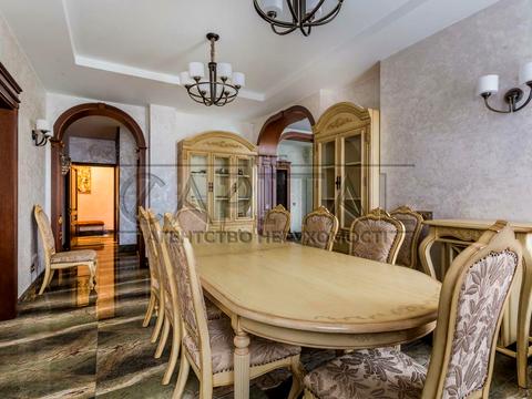 будинок за адресою с. Плюти, Світанкова, 10