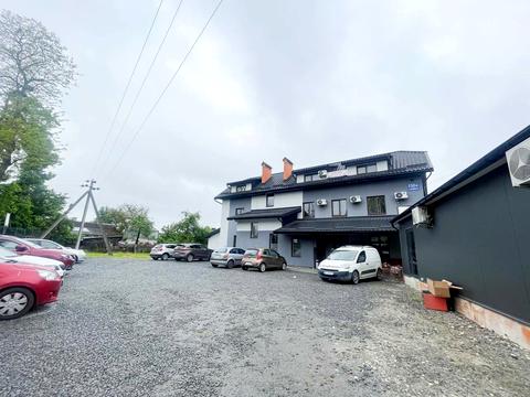 комерційна за адресою Романа Шухевича вул., 150а