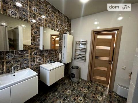 будинок за адресою Українська