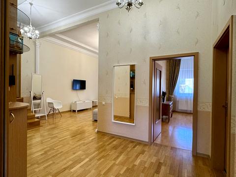 квартира за адресою Соборна вул. (Радянська), 40