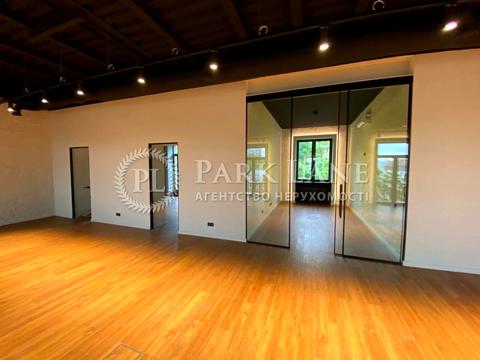 комерційна за адресою Івана Франка вул., 9