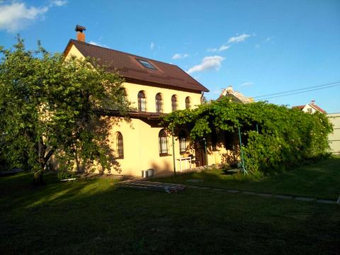 будинок за адресою Центральна, 1