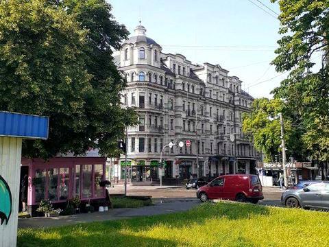 комерційна за адресою Верхній Вал вул., 4-12