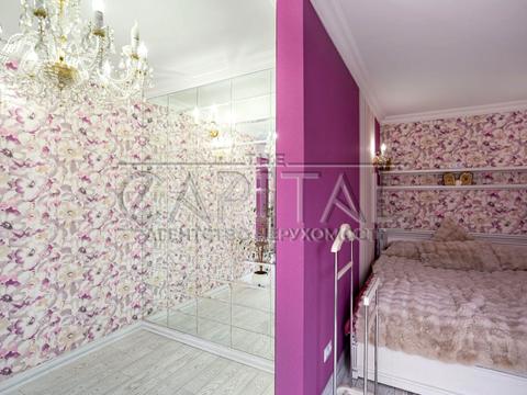 квартира за адресою Анни Ахматової вул., 34