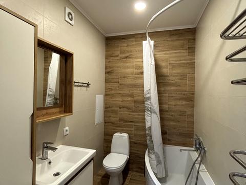 квартира за адресою Героїв Небесної Сотні просп., 40/1