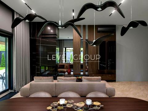 дом по адресу плютівська, 25