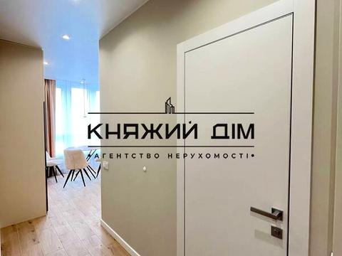 квартира за адресою Дніпровська набережна вул., 17-К