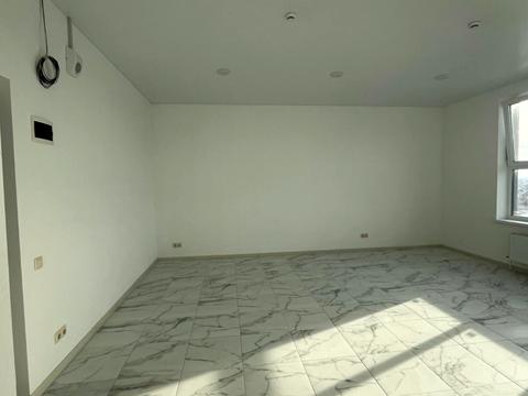 коммерческая по адресу Небесной Сотни просп. (Маршала Жукова), 100