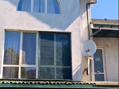 будинок за адресою Вишнева вул.