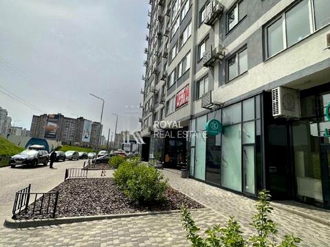 комерційна за адресою Ревуцького вул., 40-Б