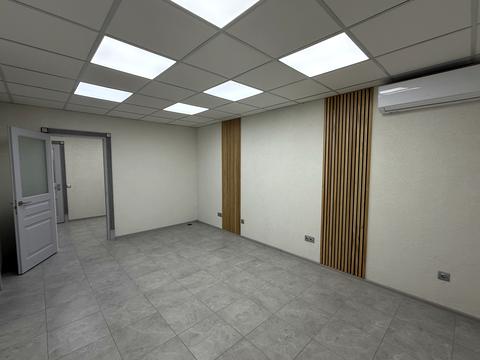 коммерческая по адресу Ревуцкого ул., 54