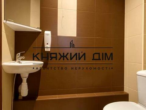 квартира за адресою Київ, Лариси Руденко вул., 21