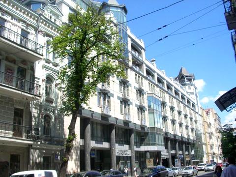 комерційна за адресою Велика Житомирська вул., 20